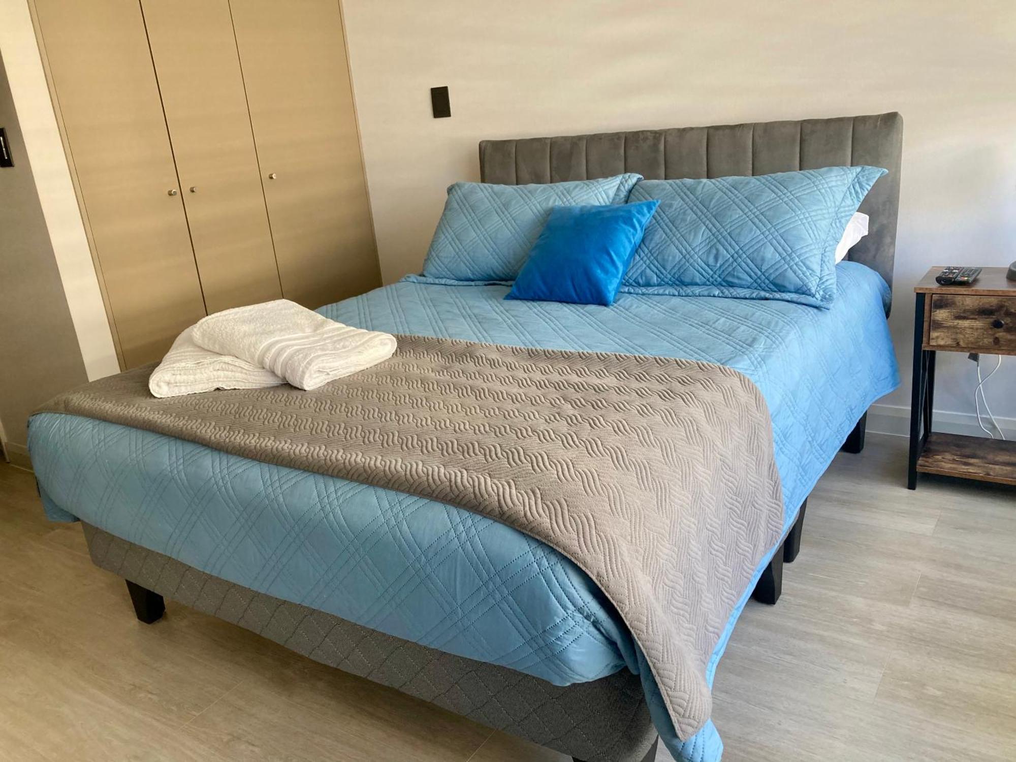 Deptos C Y M Sector Torremolinos Apartamento